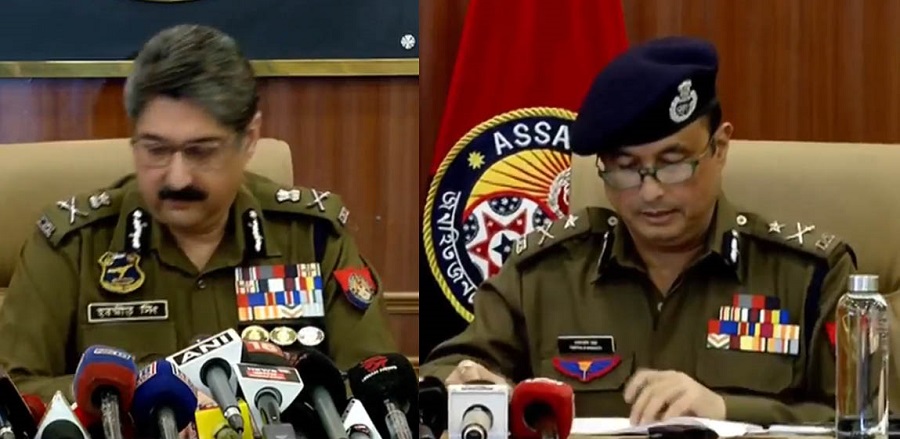 असम पुलिस मुख्यालय में आयोजित एक संवाददाता सम्मेलन को संबोधित करते असम पुलिस के स्पेश्ल डीजीपी हरमीत सिंह एवं एसटीएफ के आईजीपी पार्थ सारथी महंत असम पुलिस मुख्यालय में आयोजित एक संवाददाता सम्मेलन को संबोधित करते असम पुलिस के स्पेश्ल डीजीपी हरमीत सिंह एवं एसटीएफ के आईजीपी पार्थ सारथी महंत