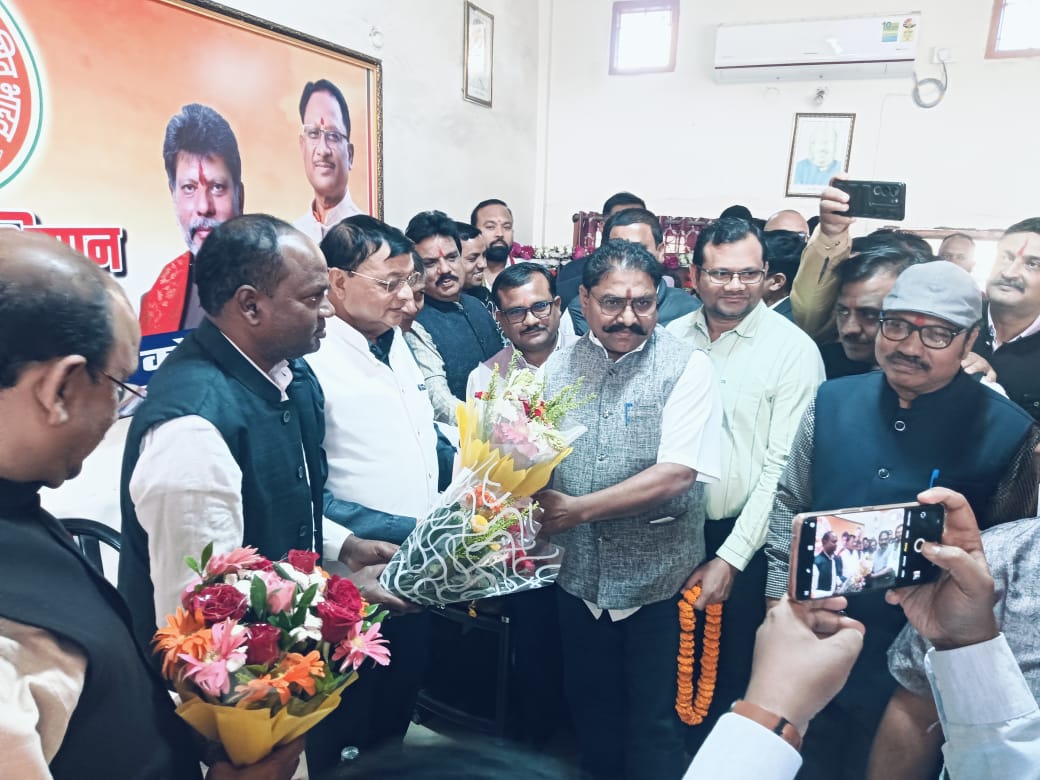 मनोज शर्मा बने कोरबा जिला भाजपा अध्यक्ष, लंबे समय के बाद कोयलांचल से भाजपा को मिला जिलाध्यक्ष मनोज शर्मा बने कोरबा जिला भाजपा अध्यक्ष, लंबे समय के बाद कोयलांचल से भाजपा को मिला जिलाध्यक्ष