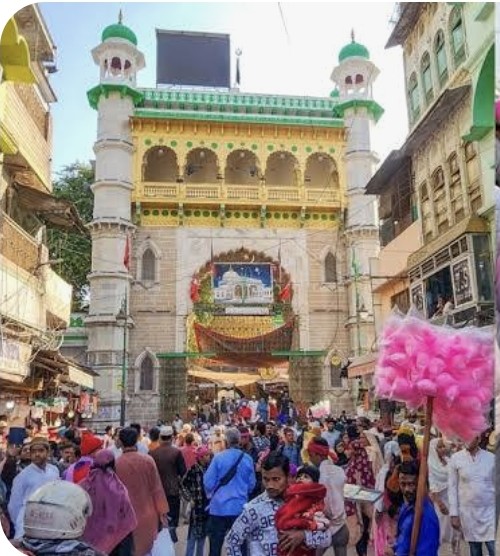 सूफी संत के 813वें उर्स में रेलवे ने चलाई 18 उर्स स्पेशल रेलगाड़ियां सूफी संत के 813वें उर्स में रेलवे ने चलाई 18 उर्स स्पेशल रेलगाड़ियां