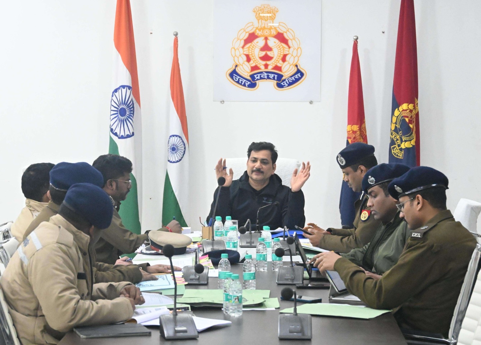 चाइनीज मांझे से पतंग उड़ाने वालों की अब ड्रोन से होगी निगरानी,सीपी ने दिए निर्देश चाइनीज मांझे से पतंग उड़ाने वालों की अब ड्रोन से होगी निगरानी,सीपी ने दिए निर्देश