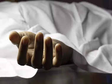 युवक की ट्रेन से कटकर मौत,शिनाख्त में जुटी पुलिस युवक की ट्रेन से कटकर मौत,शिनाख्त में जुटी पुलिस