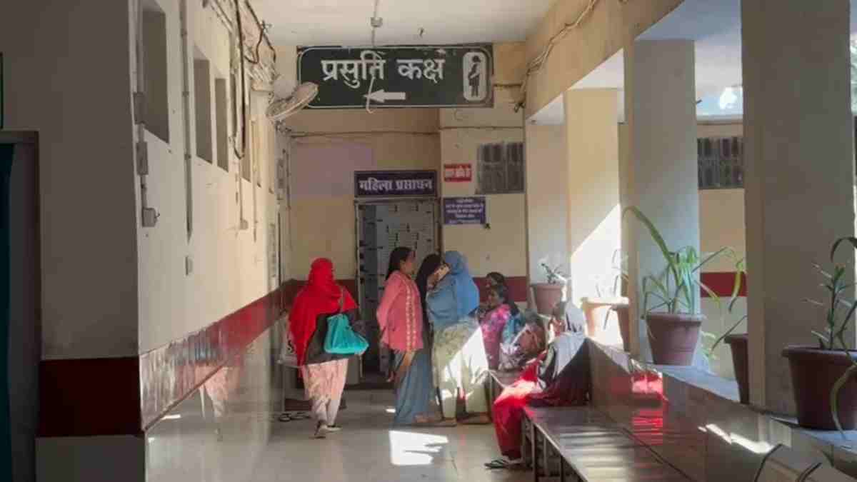 हॉस्टल में 11वीं की छात्रा ने दिया बच्चे को जन्म, नवजात की हालत गंभीर; छात्रा ने बच्चा जन्म देने से किया इंकार