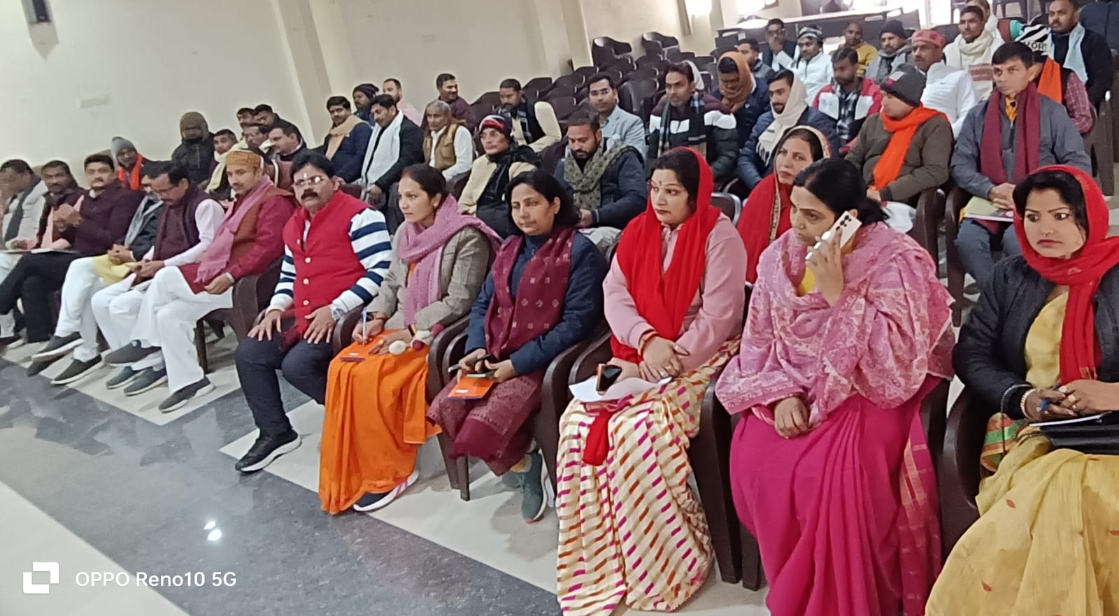 कांग्रेस ने आपातकाल लागू कर की थी संविधान की हत्या--मीना चौबे कांग्रेस ने आपातकाल लागू कर की थी संविधान की हत्या--मीना चौबे