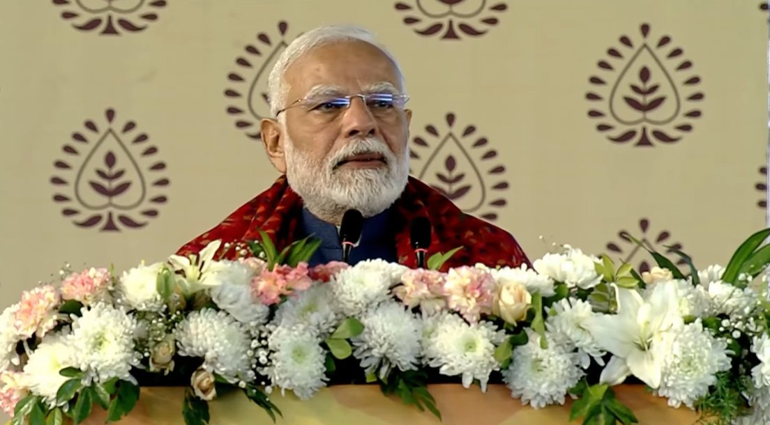 प्रधानमंत्री नरेन्द्र मोदी शुक्रवार को अशोक विहार में एक जनसभा को संबोधित करते हुए प्रधानमंत्री नरेन्द्र मोदी शुक्रवार को अशोक विहार में एक जनसभा को संबोधित करते हुए