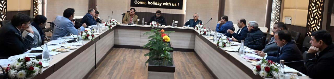 प्रबंध निदेशक ए श्रीनिवास डीएचबीवीएन के फरीदाबाद एवं पलवल ऑपरेशन सर्कल की बैठक लेते हुए। प्रबंध निदेशक ए श्रीनिवास डीएचबीवीएन के फरीदाबाद एवं पलवल ऑपरेशन सर्कल की बैठक लेते हुए।