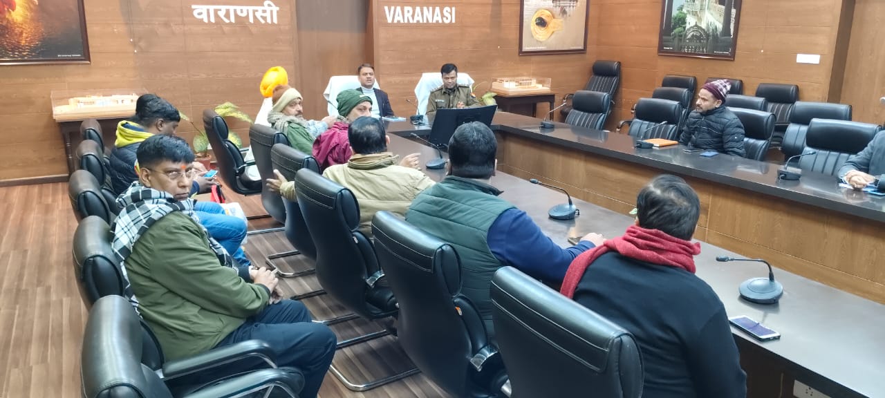 चाइनीज मांझे की बिक्री को रोकने के लिए डीएम की बैठक