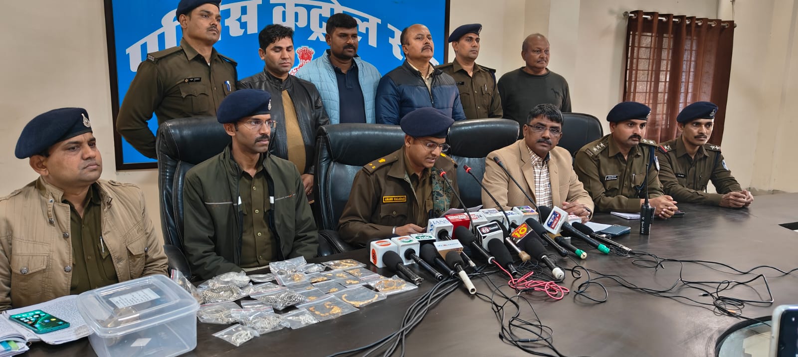 घरों में चोरी का खुलासा.. पकड़ा गया शातिर निकला मर्डर का आरोपी