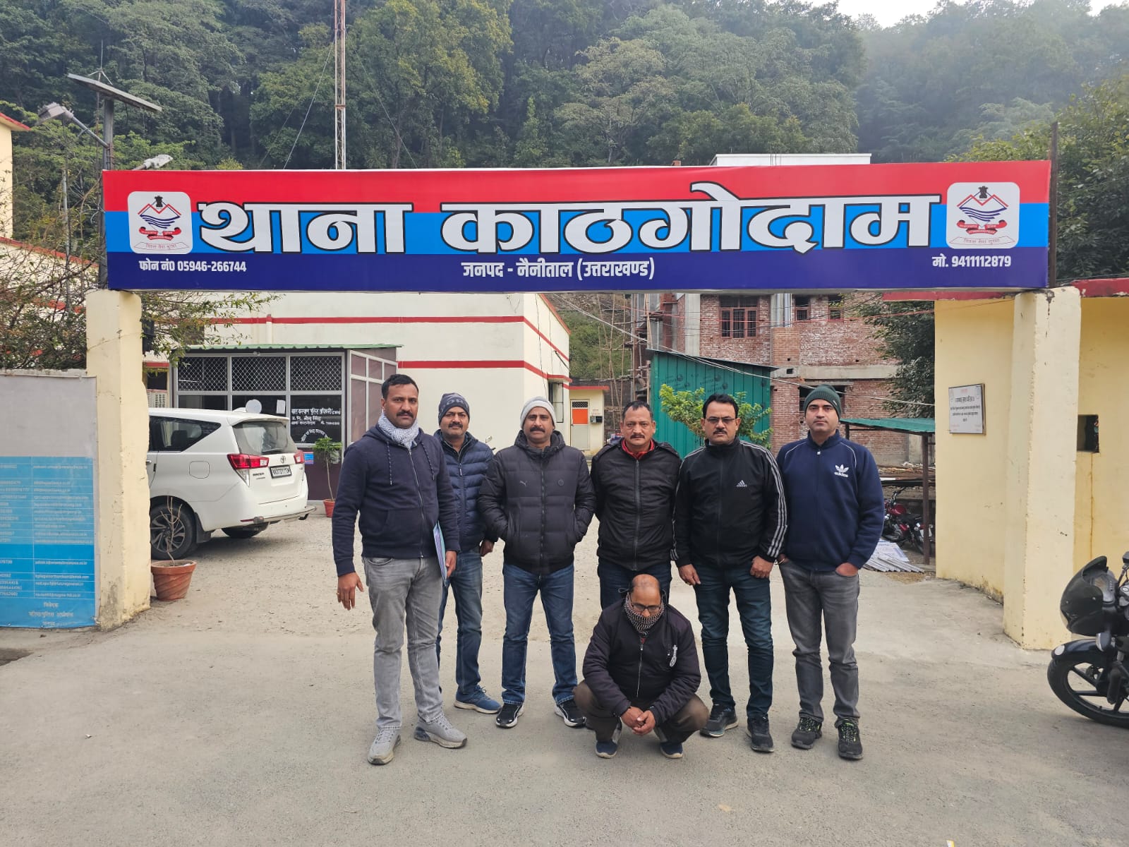 अन्तर्राष्ट्रीय ड्रग तस्कर पुलिस के साथ गिरफ्तार अन्तर्राष्ट्रीय ड्रग तस्कर पुलिस के साथ गिरफ्तार