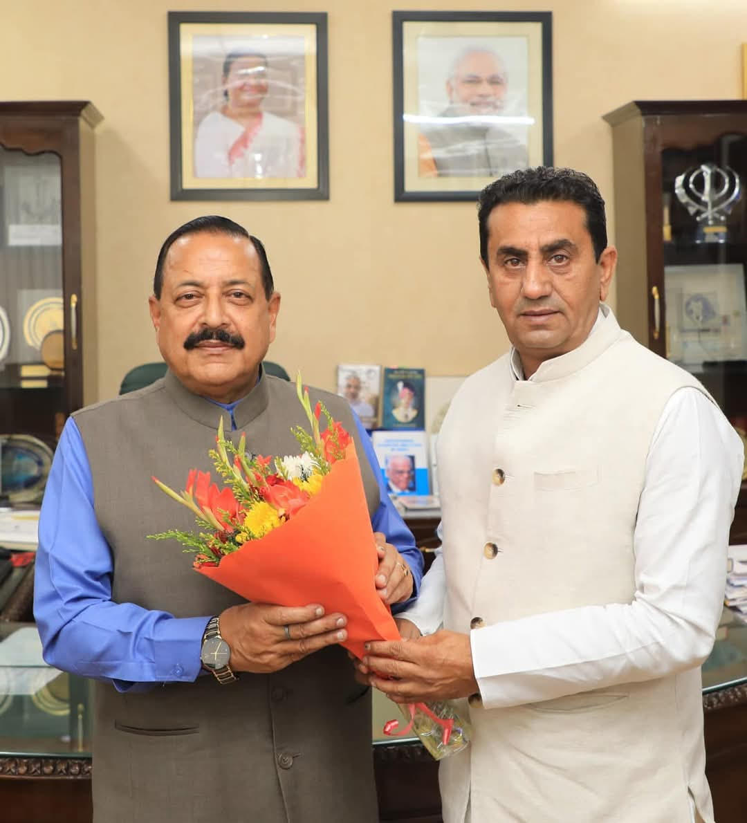 MLA Rajiv Jasrotia met Dr. Jitendra Singh and raised development related issues of Jasrota assembly constituency MLA Rajiv Jasrotia met Dr. Jitendra Singh and raised development related issues of Jasrota assembly constituency