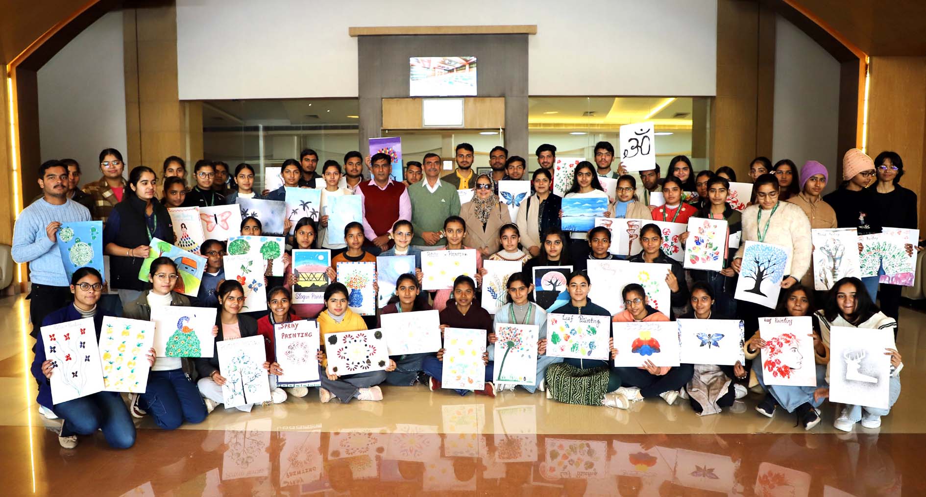 प्रतिभागियों के साथ मुख्यातिथि प्रो. संदीप राणा एवं अन्य अतिथिगण। प्रतिभागियों के साथ मुख्यातिथि प्रो. संदीप राणा एवं अन्य अतिथिगण।