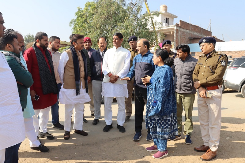 जिला अस्पताल के निर्माण कार्य के लिए प्रस्तावित स्थल का निरीक्षण जिला अस्पताल के निर्माण कार्य के लिए प्रस्तावित स्थल का निरीक्षण
