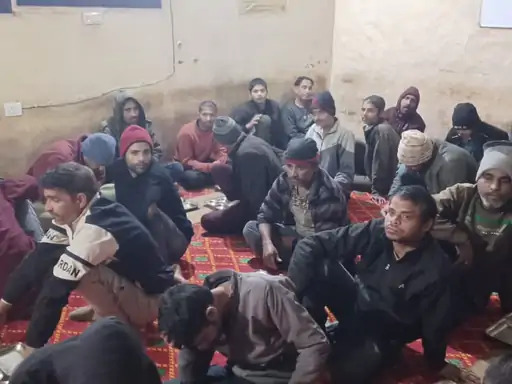 अवैध नशा मुक्ति केंद्र में 49 लोग मिले उपचाराधीन । अवैध नशा मुक्ति केंद्र में 49 लोग मिले उपचाराधीन ।