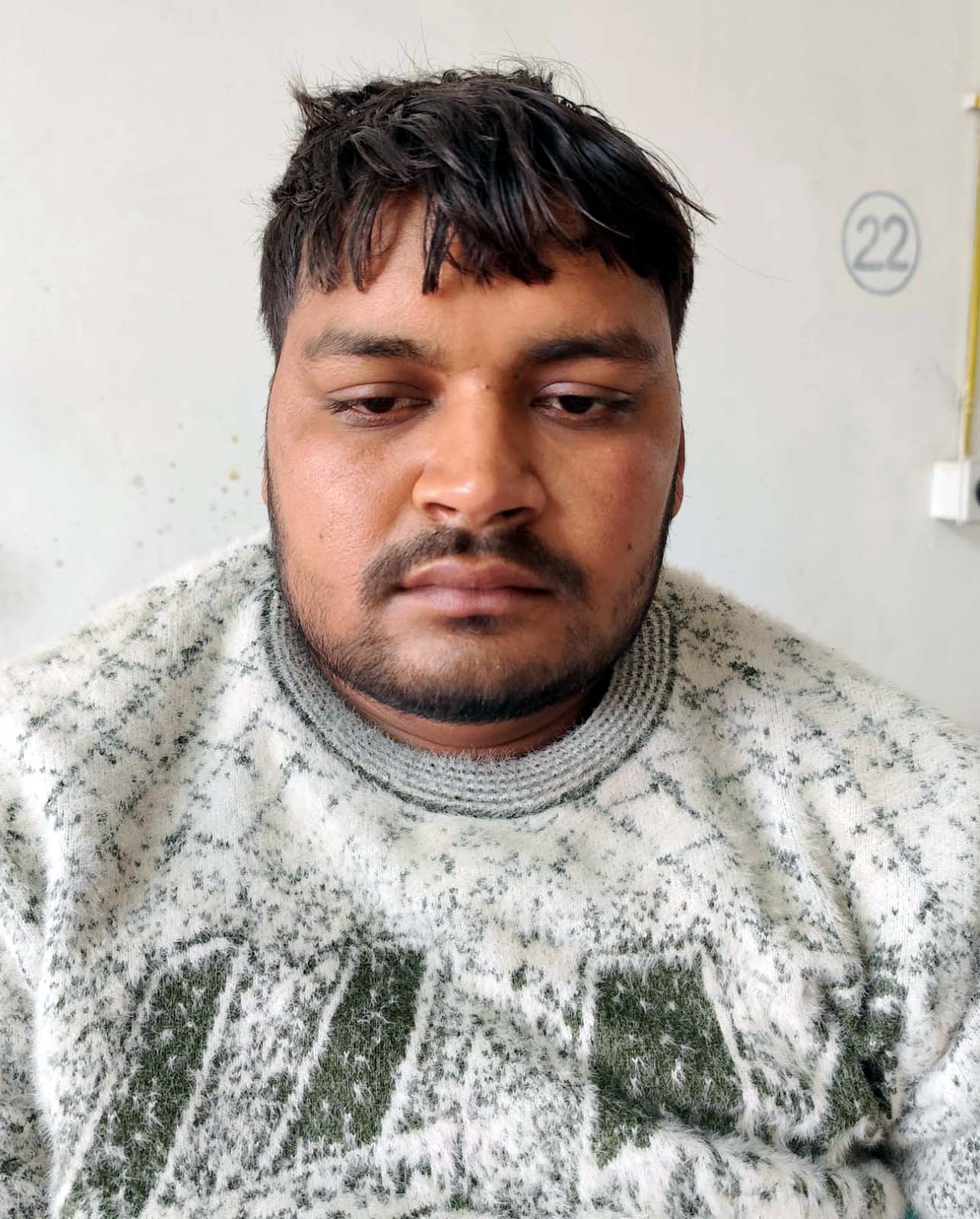 पुलिस द्वारा गिरफ्तार किया गया आरोपी पुलिस द्वारा गिरफ्तार किया गया आरोपी