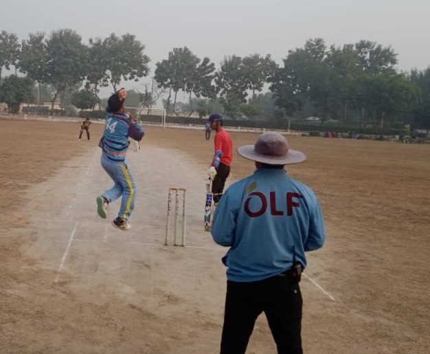 आईएफ़टीएम विश्वविद्यालय के मैदान पर खेले जा रहे अंडर-19 इंटर क्लब क्रिकेट लीग में मैच जारी आईएफ़टीएम विश्वविद्यालय के मैदान पर खेले जा रहे अंडर-19 इंटर क्लब क्रिकेट लीग में मैच जारी