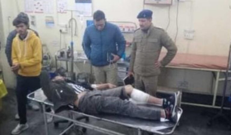 मुठभेड़ के बाद गिरफ्तार गौ तस्कर मुठभेड़ के बाद गिरफ्तार गौ तस्कर