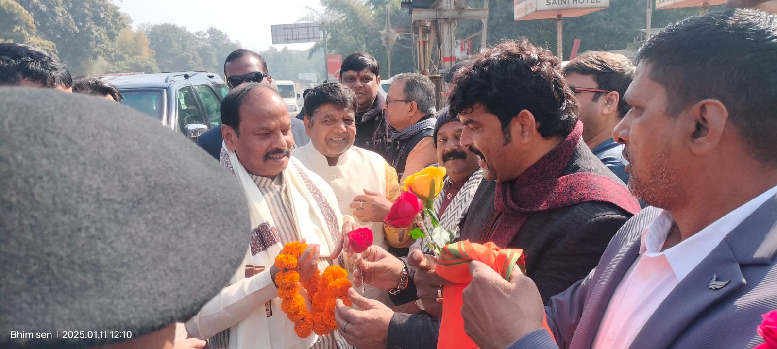 भाजपा नेताओं ने किया रघुवर दास का स्वागत भाजपा नेताओं ने किया रघुवर दास का स्वागत