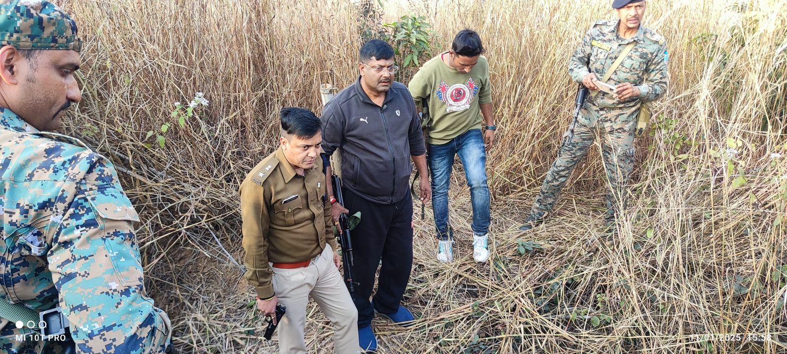 घटनास्थल पर मौजूद हजारीबाग और रामगढ़ एसपी घटनास्थल पर मौजूद हजारीबाग और रामगढ़ एसपी