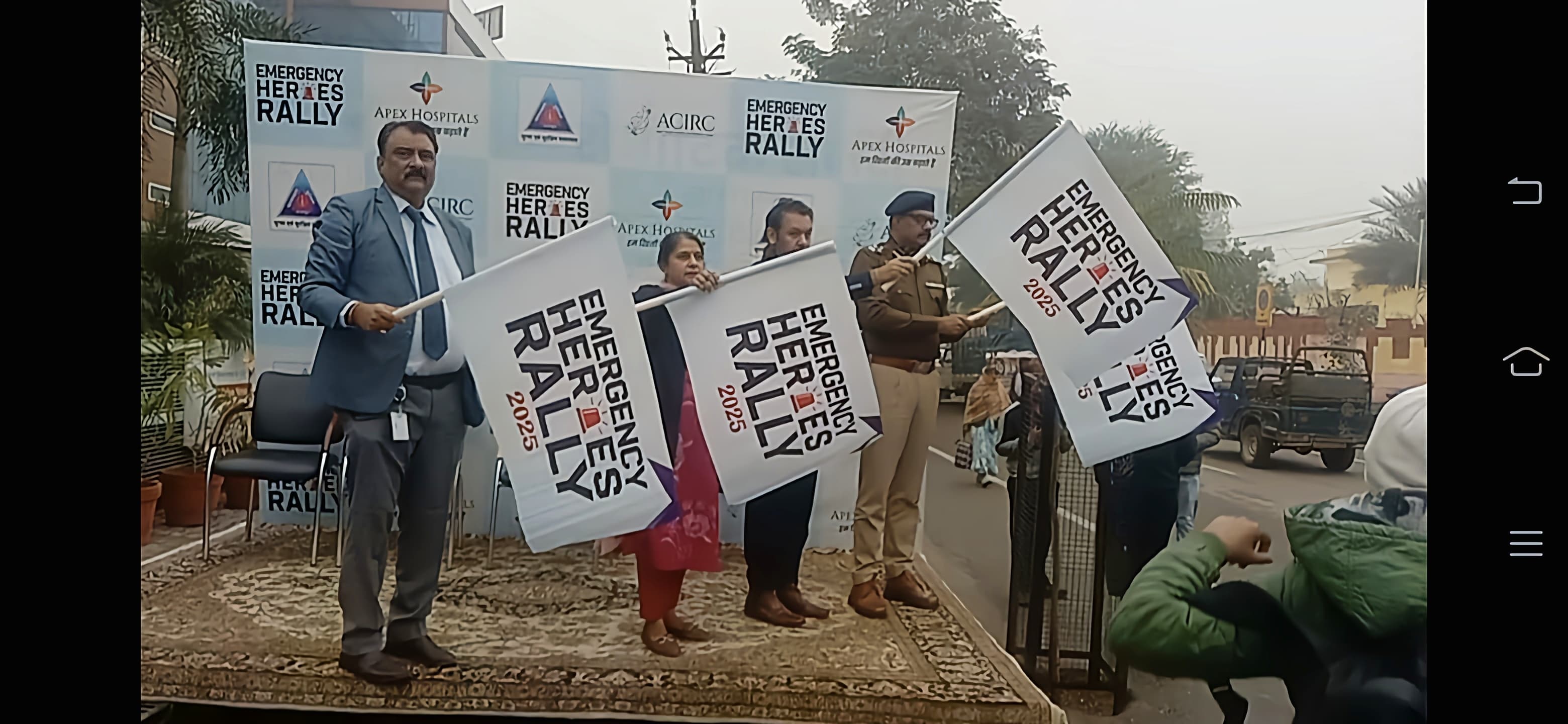 शहर के एम्बुलेंस चालकों ने दिया स्वास्थ्य जागरूकता का संदेश शहर के एम्बुलेंस चालकों ने दिया स्वास्थ्य जागरूकता का संदेश
