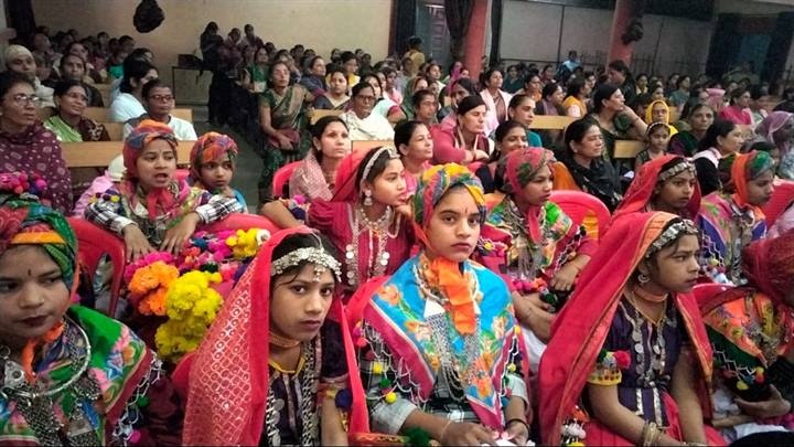 इंदौरः जिले की लाड़ली बहनों के खाते में आई राशि, मुख्यमंत्री ने सिंगल क्लिक से की अंतरित इंदौरः जिले की लाड़ली बहनों के खाते में आई राशि, मुख्यमंत्री ने सिंगल क्लिक से की अंतरित
