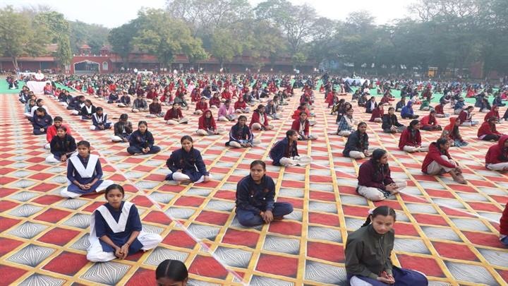 इंदौरः स्वामी विवेकानंद के जन्मदिवस को मनाया गया युवा दिवस के रूप में इंदौरः स्वामी विवेकानंद के जन्मदिवस को मनाया गया युवा दिवस के रूप में
