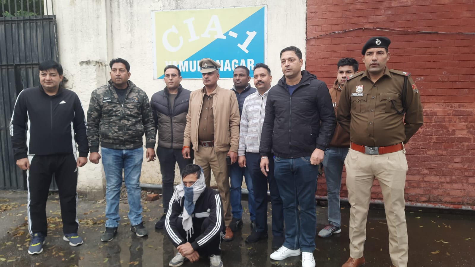 पुलिस की जानकारी गिरफ्त में आरोपी पुलिस की जानकारी गिरफ्त में आरोपी