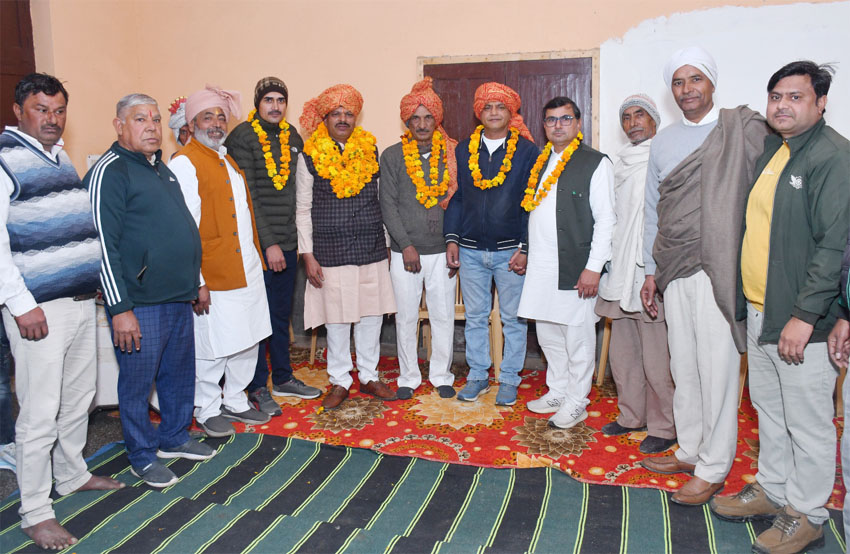 12 Snp-5 सोनीपत: गन्नौर की प्रजापति चर्मशाला कमेटी के प्रधान रणबीर फौजी व अन्य 12 Snp-5 सोनीपत: गन्नौर की प्रजापति चर्मशाला कमेटी के प्रधान रणबीर फौजी व अन्य