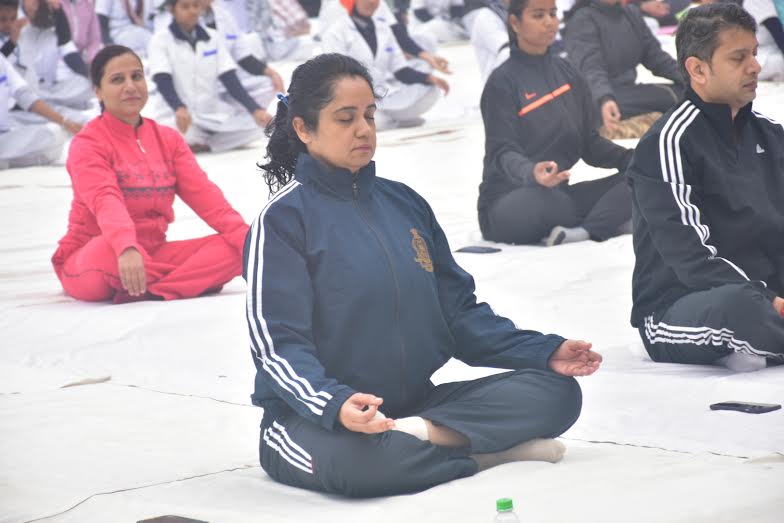 स्वामी विवेकानंद की जयंति पर जिला स्तरीय सूर्य नमस्कार कार्यक्रम का हुआ आयोजन स्वामी विवेकानंद की जयंति पर जिला स्तरीय सूर्य नमस्कार कार्यक्रम का हुआ आयोजन