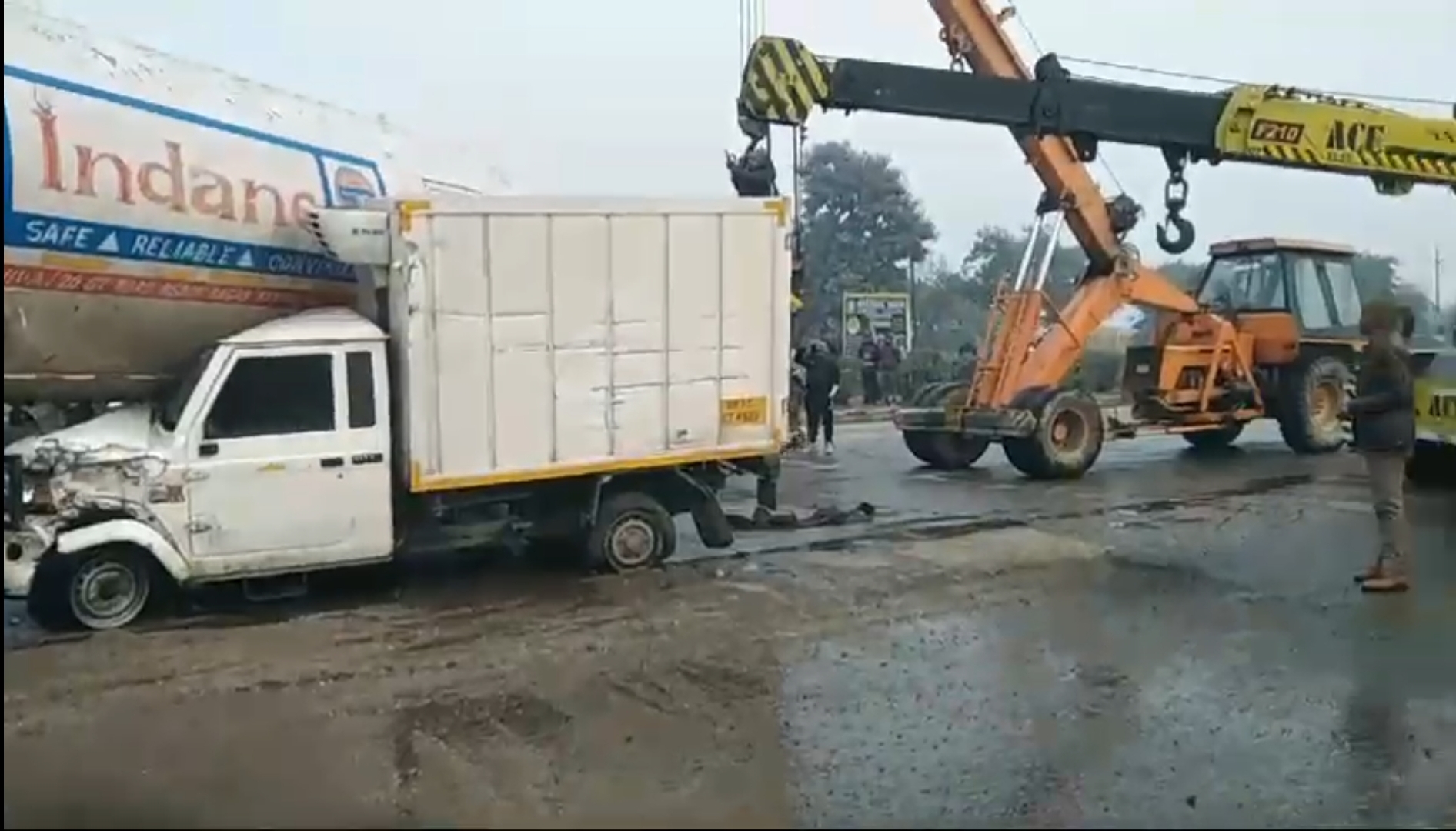 हादसे के दौरान लिया गया फ़ोटो हादसे के दौरान लिया गया फ़ोटो