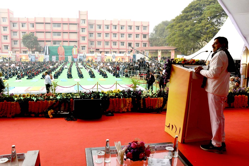 मुख्यमंत्री डॉ. मोहन यादव ने राष्ट्रीय युवा दिवस पर सुभाष उत्कृष्ट उमावि में सामूहिक योग कार्यक्रम में शामिल होकर संबोधित किया मुख्यमंत्री डॉ. मोहन यादव ने राष्ट्रीय युवा दिवस पर सुभाष उत्कृष्ट उमावि में सामूहिक योग कार्यक्रम में शामिल होकर संबोधित किया
