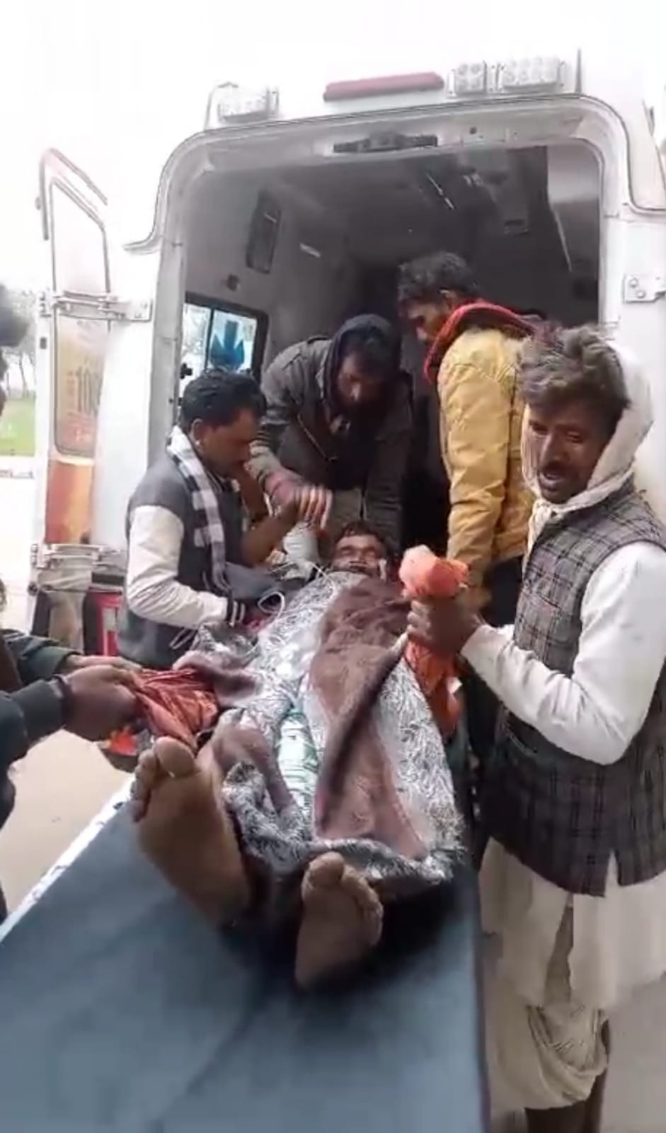 जहर मिलाकर गटका,हालत गंभीर जहर मिलाकर गटका,हालत गंभीर