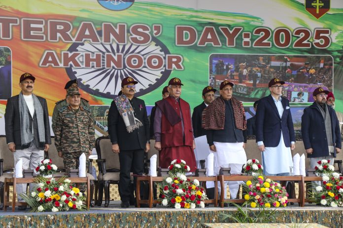 सरकार सशस्त्र बलों की समस्याओं को कम करने में पूर्ण सहयोग करेगी- मुख्यमंत्री उमर सरकार सशस्त्र बलों की समस्याओं को कम करने में पूर्ण सहयोग करेगी- मुख्यमंत्री उमर