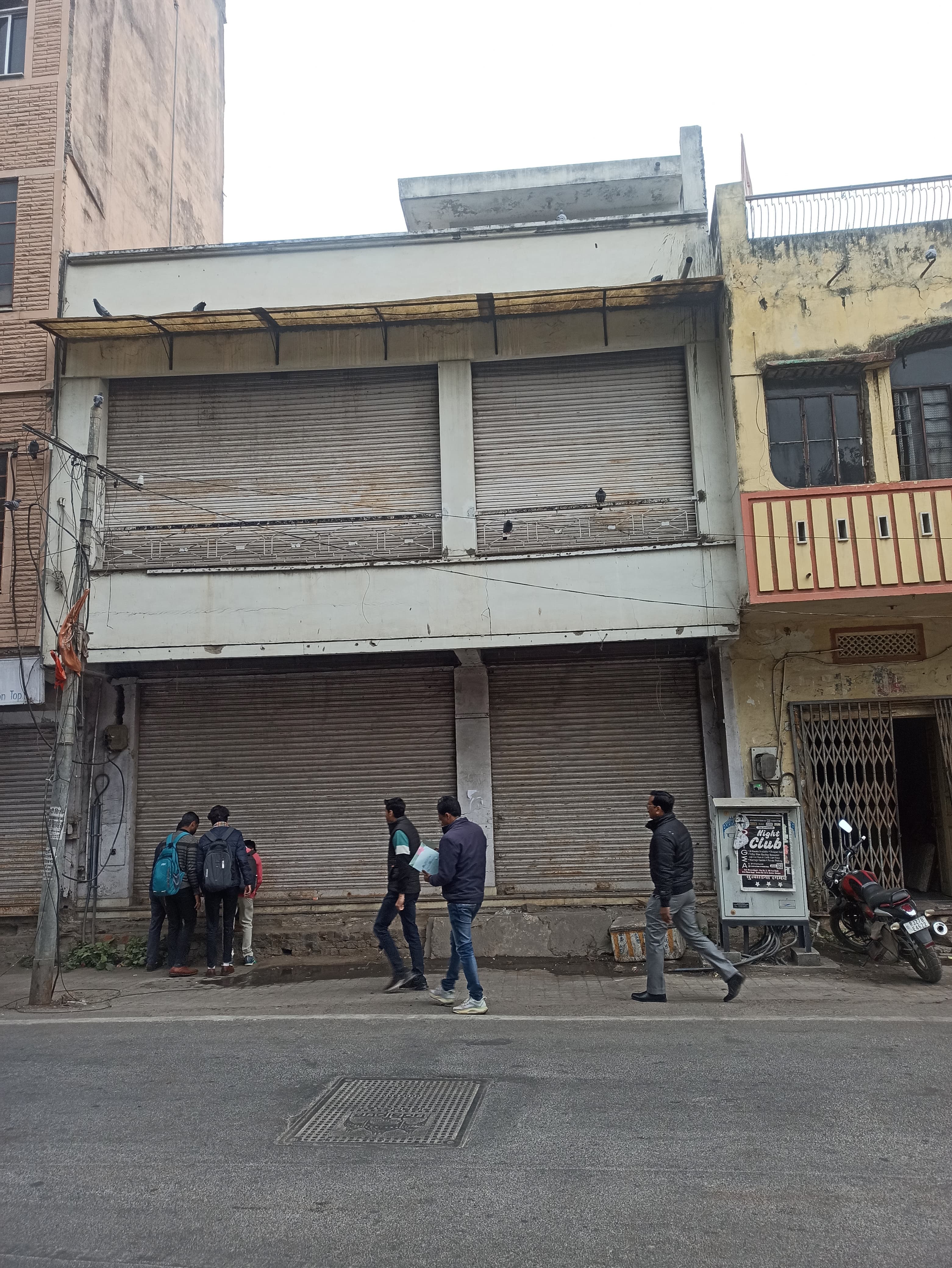 नगर निगम ने 4 संपत्तियों को किया सीज, यूडी टैक्स वसूली में सख्ती नगर निगम ने 4 संपत्तियों को किया सीज, यूडी टैक्स वसूली में सख्ती