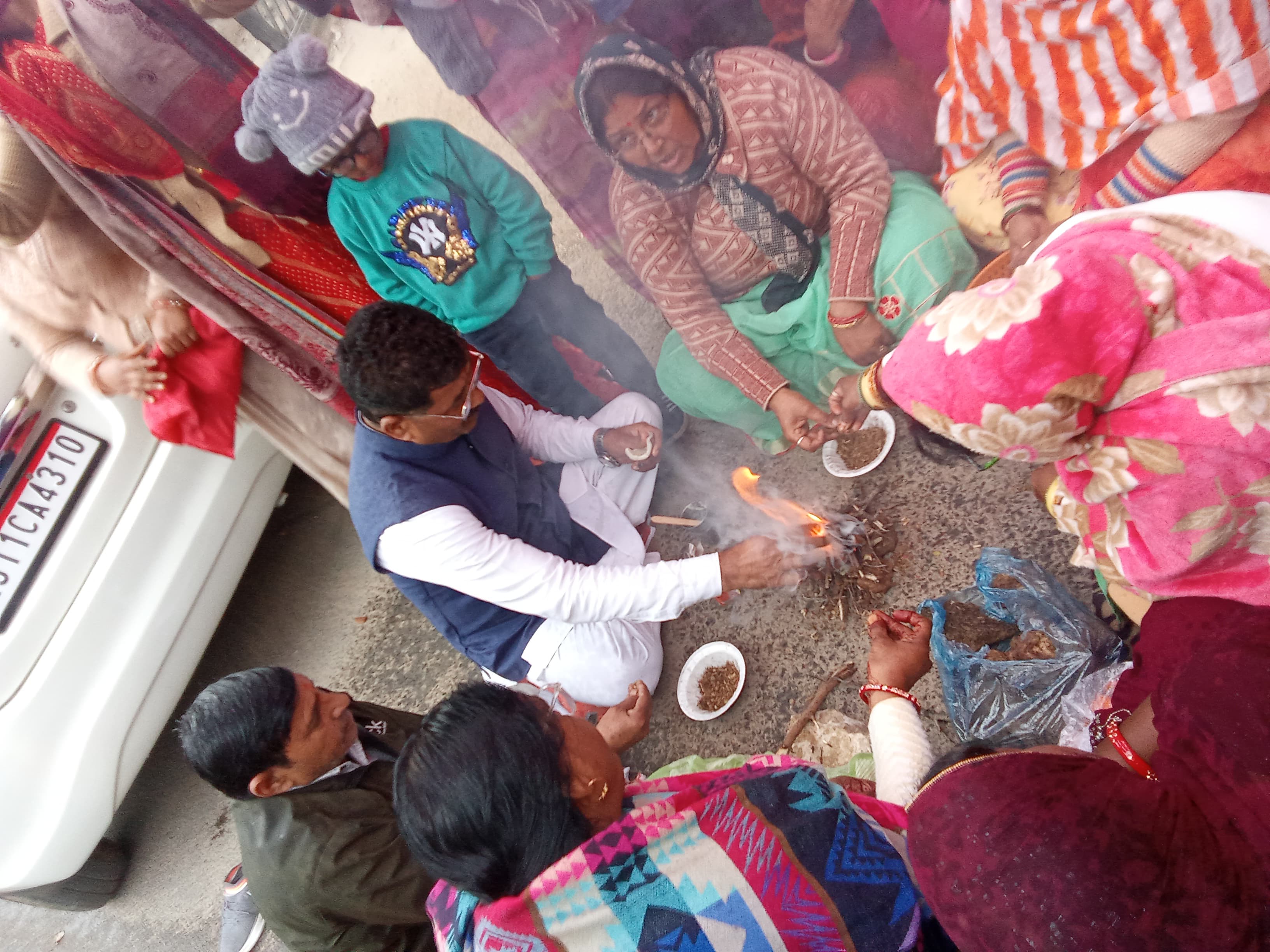 आंगनबाड़ी अनिश्चितकालीन धरना मामलाः महिलाओं ने सरकार को सद्बुद्धि देने के लिए किया सद्बुद्धि हवन आंगनबाड़ी अनिश्चितकालीन धरना मामलाः महिलाओं ने सरकार को सद्बुद्धि देने के लिए किया सद्बुद्धि हवन