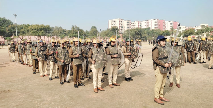 16 Snp-3 सोनीपत: मॉक ड्रिल के दौरान ड्रिल प्रशिक्षक द्वारा कैन्शिल्ड के साथ स्पेशल मॉक ड्रिल करवाते हुए। 16 Snp-3 सोनीपत: मॉक ड्रिल के दौरान ड्रिल प्रशिक्षक द्वारा कैन्शिल्ड के साथ स्पेशल मॉक ड्रिल करवाते हुए।