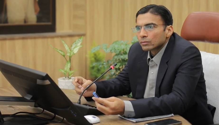 जिलाधिकारी सविन बसंल। जिलाधिकारी सविन बसंल।