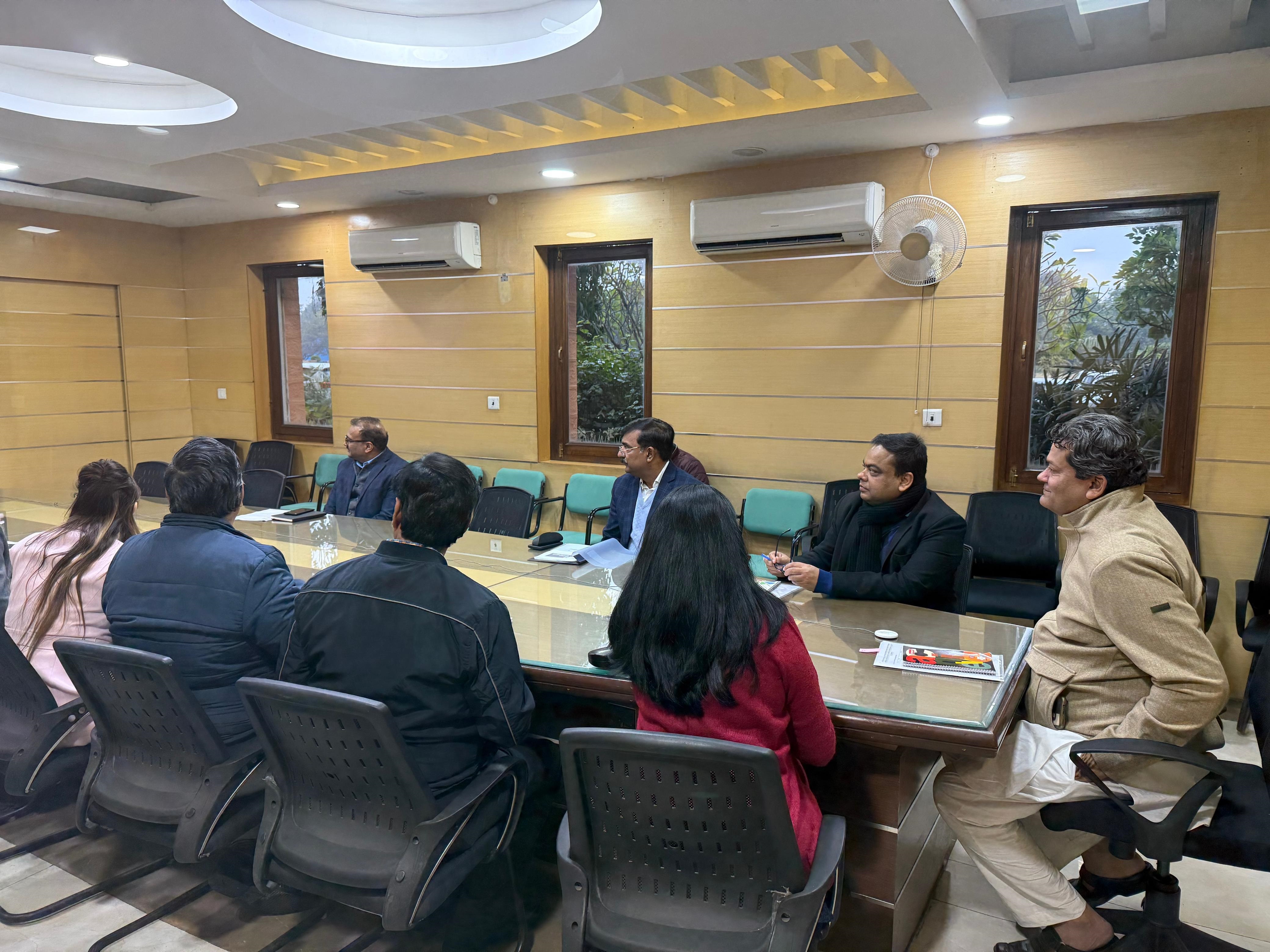 वीडियो कॉन्फ्रेंस के जरिए हुई बैठक वीडियो कॉन्फ्रेंस के जरिए हुई बैठक