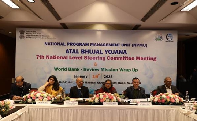 नई दिल्लीः अटल भूजल योजना की बैठक को सम्बोधित करते अतिरिक्त सचिव एवं राष्ट्रीय परियोजना समन्वयक सुबोध यादव