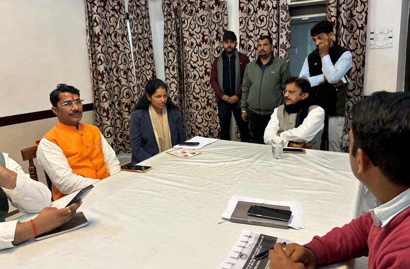 रीवाः उप मुख्यमंत्री शुक्ल ने की पुनघर्नत्वीकरण योजना से प्रस्तावित निर्माण कार्यों की समीक्षा रीवाः उप मुख्यमंत्री शुक्ल ने की पुनघर्नत्वीकरण योजना से प्रस्तावित निर्माण कार्यों की समीक्षा