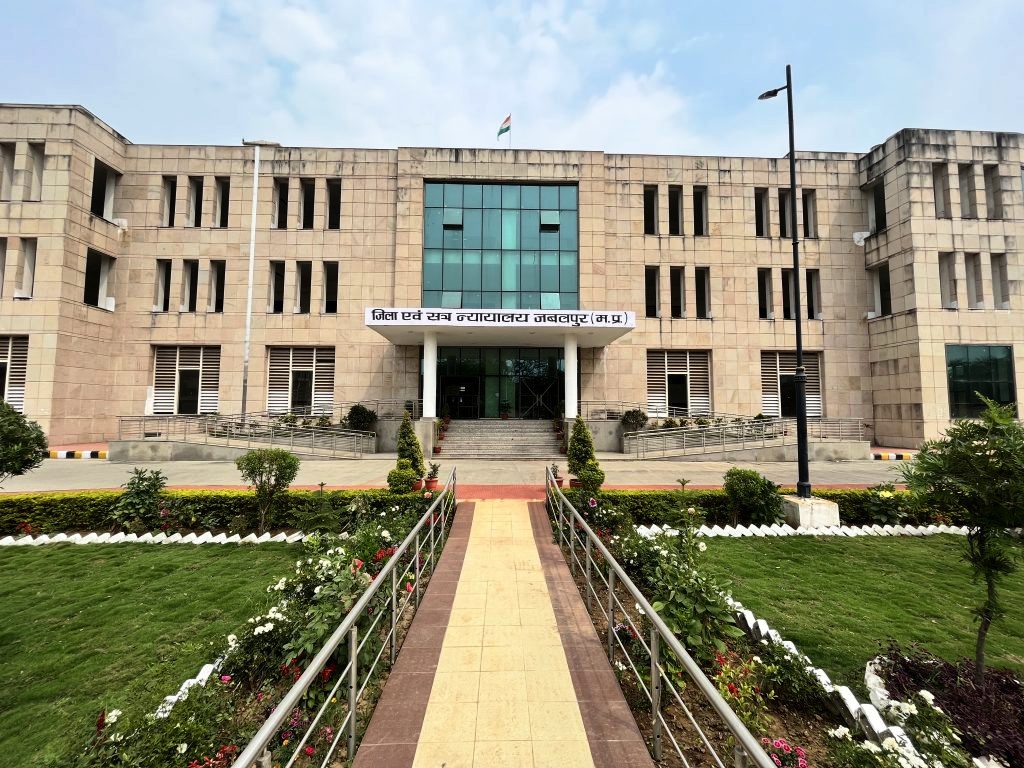 हिट एंड रन के आरोपी डॉक्टर की जमानत याचिका खारिज हिट एंड रन के आरोपी डॉक्टर की जमानत याचिका खारिज