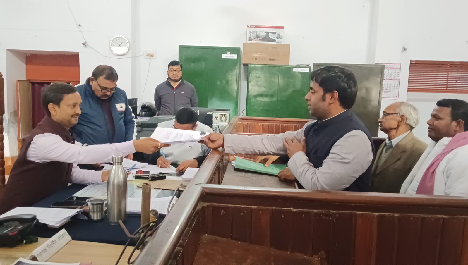 मिल्कीपुर विधानसभा उपचुनाव में 14 प्रत्याशियों ने किया नामांकन मिल्कीपुर विधानसभा उपचुनाव में 14 प्रत्याशियों ने किया नामांकन