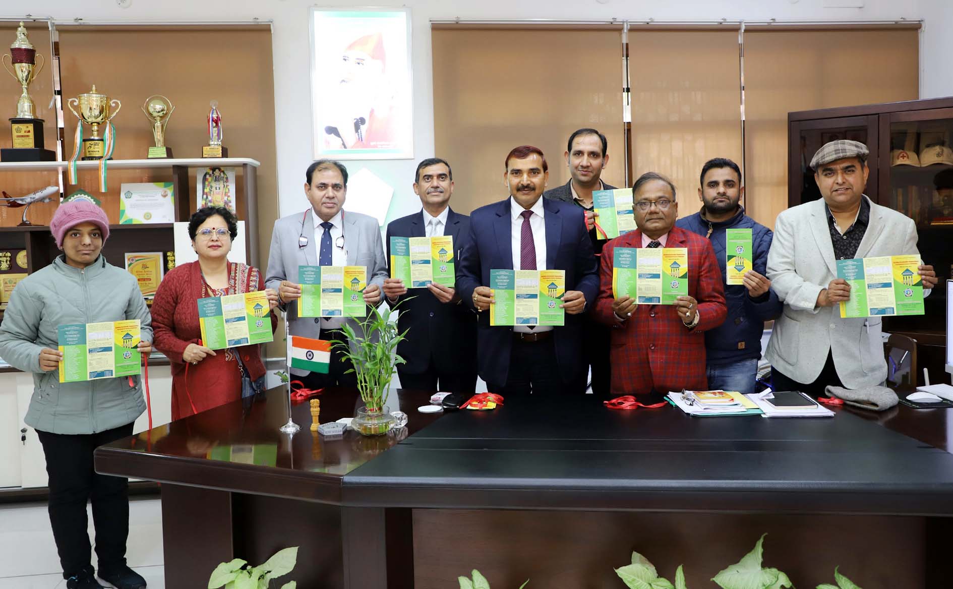 अंतरराष्ट्रीय सम्मेलन का बोशर जारी करते कुलपति प्रो. नरसी राम बिश्नोई व अन्य। अंतरराष्ट्रीय सम्मेलन का बोशर जारी करते कुलपति प्रो. नरसी राम बिश्नोई व अन्य।