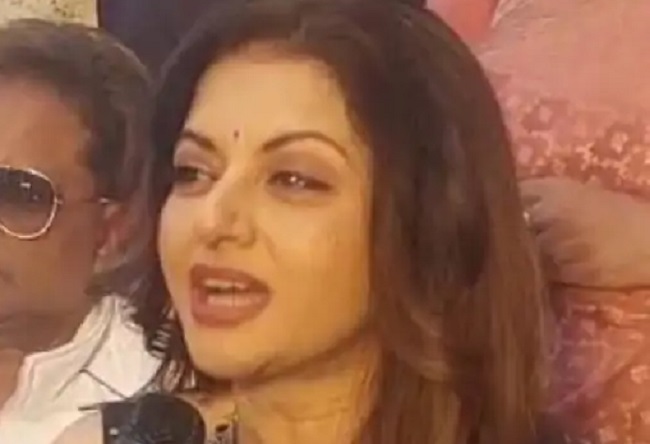 इंदौर में फिल्म अभिनेत्री भाग्यश्री इंदौर में फिल्म अभिनेत्री भाग्यश्री