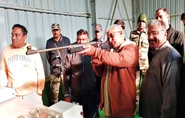 दुर्गापुर में भाजपा नेता दिलीप घोष दुर्गापुर में भाजपा नेता दिलीप घोष