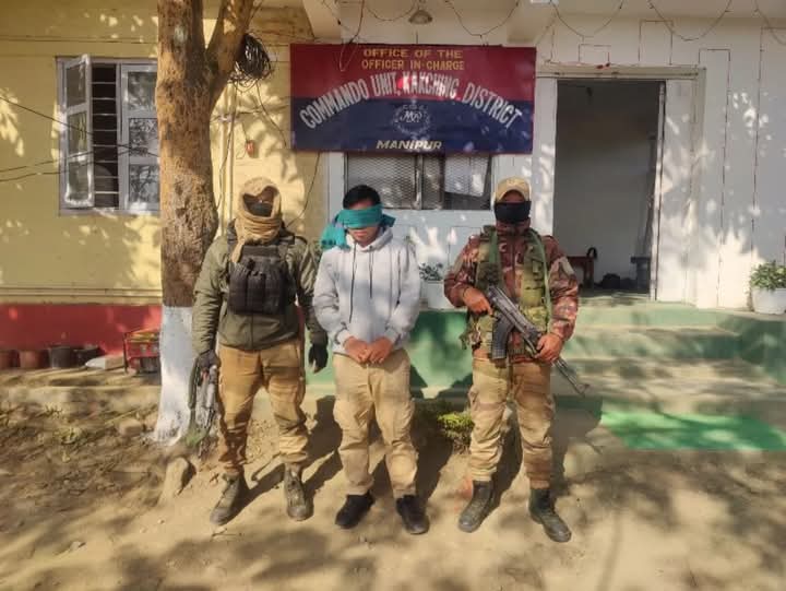 मणिपुर पुलिस द्वारा गिरफ्तार किए गए यूपीपीके कैडर की तस्वीर। मणिपुर पुलिस द्वारा गिरफ्तार किए गए यूपीपीके कैडर की तस्वीर।