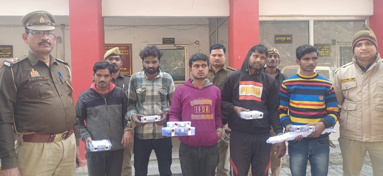 पुलिस की गिरफ्त में पांचों आरोपित पुलिस की गिरफ्त में पांचों आरोपित