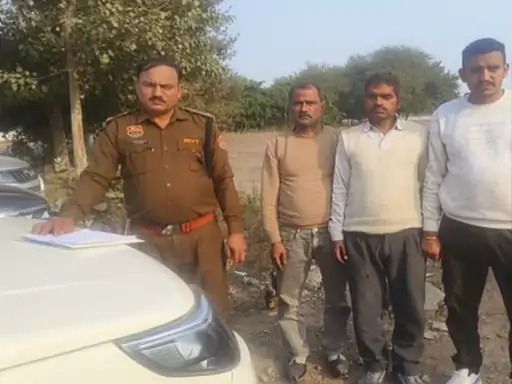 पलवल पुलिस कार्यवाही करती हुई पलवल पुलिस कार्यवाही करती हुई