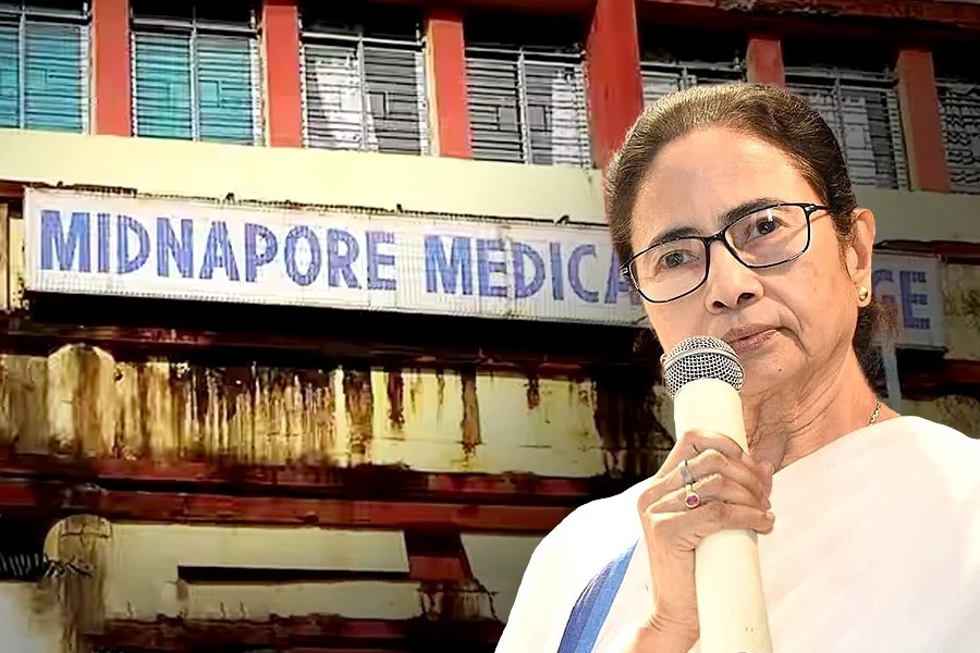मेदिनीपुर अस्पताल के 7 निलंबित पीजीटी ने मुख्यमंत्री को सजा माफी के लिए लिखा पत्र मेदिनीपुर अस्पताल के 7 निलंबित पीजीटी ने मुख्यमंत्री को सजा माफी के लिए लिखा पत्र