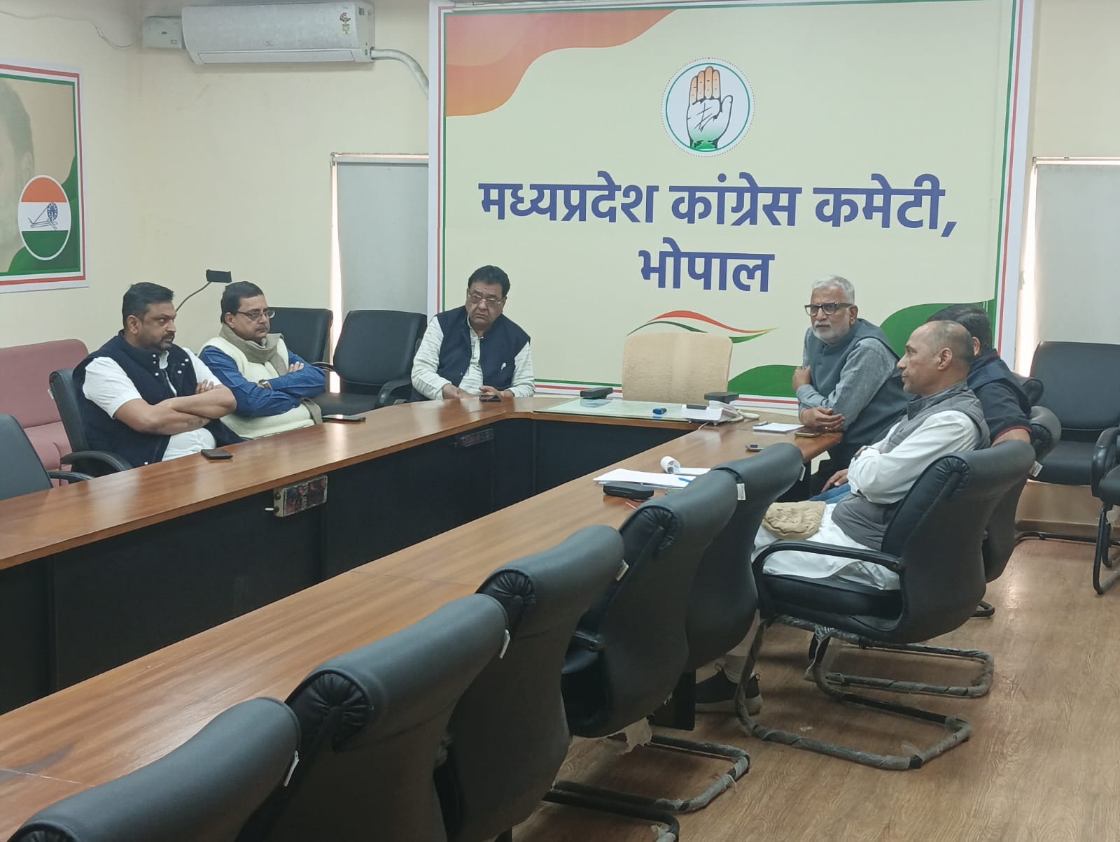 प्रदेश कांग्रेस संगठन में गति लाने के लिए मीडिया और विचार विभाग की बैठक में बनी रणनीति प्रदेश कांग्रेस संगठन में गति लाने के लिए मीडिया और विचार विभाग की बैठक में बनी रणनीति