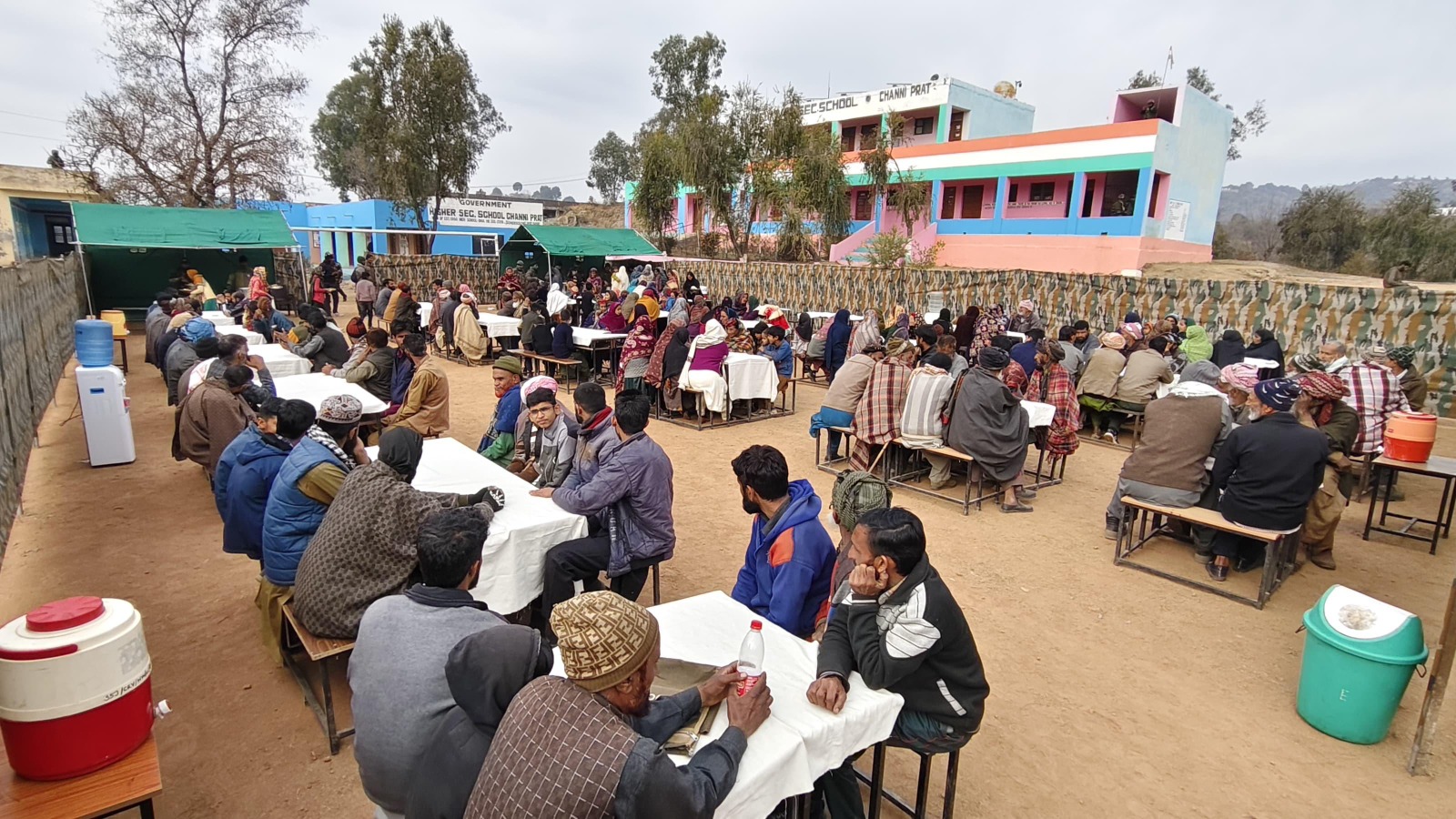गुज्जर और बक्करवाल समुदायों के साथ संबंधों को मजबूत किया गुज्जर और बक्करवाल समुदायों के साथ संबंधों को मजबूत किया