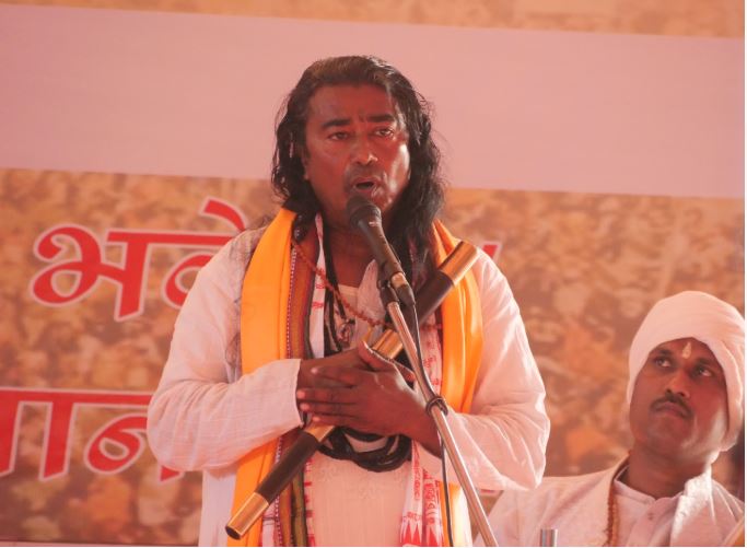 संत समागम को संबोधित करते संत रतन गोसांई संत समागम को संबोधित करते संत रतन गोसांई